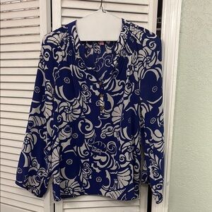 Lilly Pulitzer Blue and White Graphic Blouse with Mandarin Collar